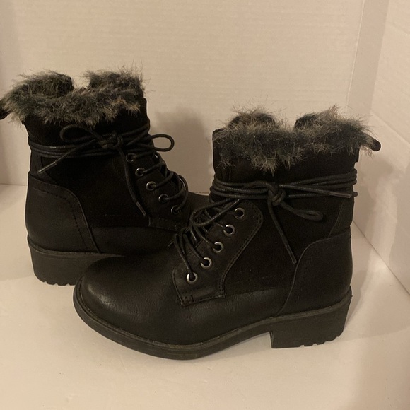 Steve Madden Shoes - Steve Madden Booties Black Size 36